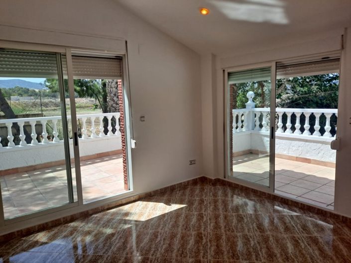 Image No.34-5 Bed Villa for sale