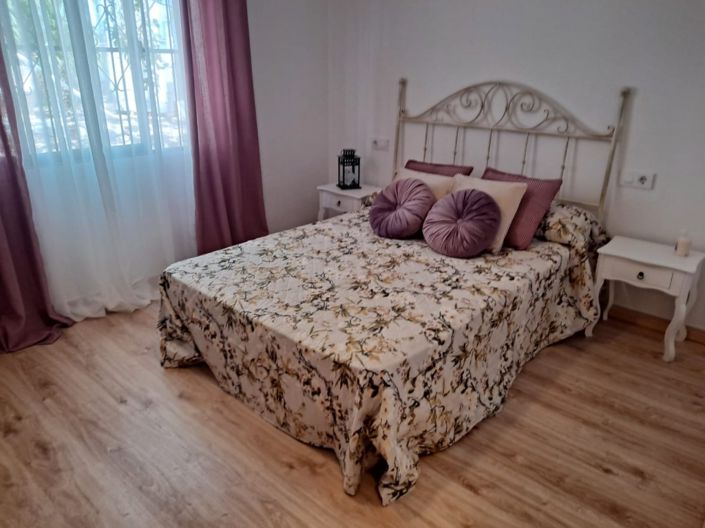 Image No.5-5 Bed Villa for sale