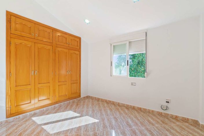 Image No.13-5 Bed Villa for sale