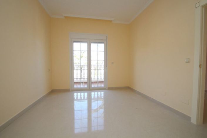 Image No.24-4 Bed Villa for sale