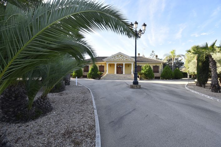 Image No.3-Villa de 6 chambres à vendre à La Matanza