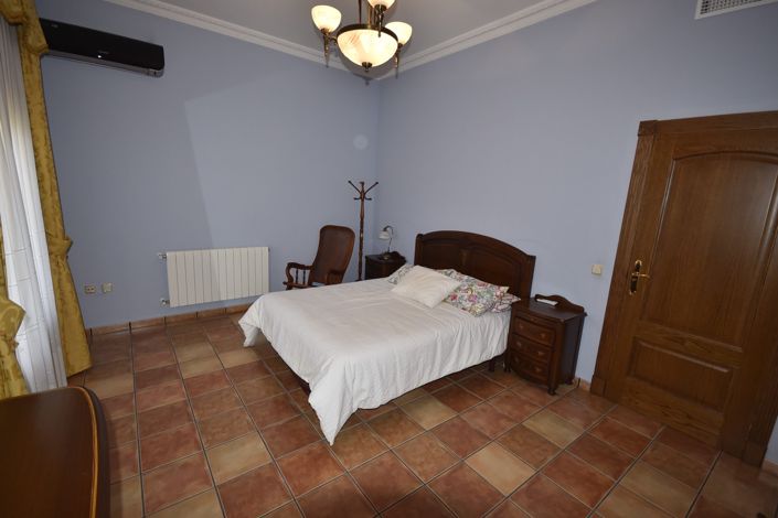 Image No.42-Villa de 6 chambres à vendre à La Matanza