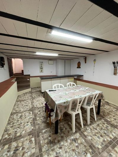 Image No.10-2 Bed Property for sale