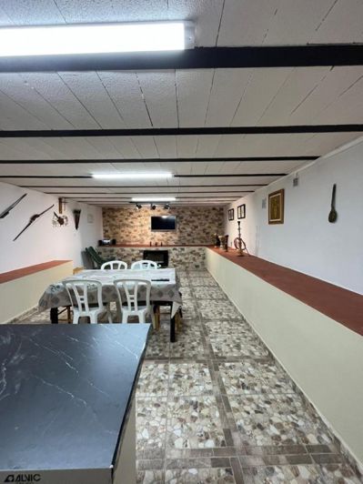 Image No.11-2 Bed Property for sale