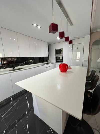 Image No.7-2 Bed Property for sale