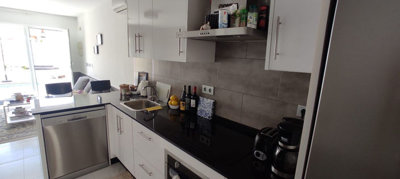 8-e64a9055bba3e77ac8aca3b893cdf826