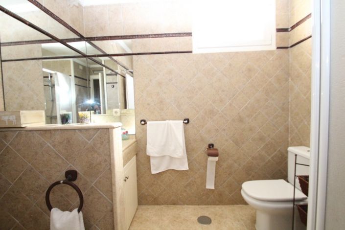 Image No.18-5 Bed Villa for sale