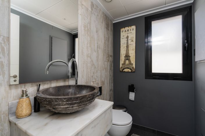 Image No.14-7 Bed Villa for sale