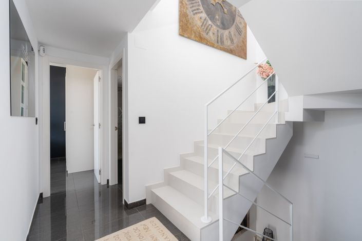 Image No.25-7 Bed Villa for sale