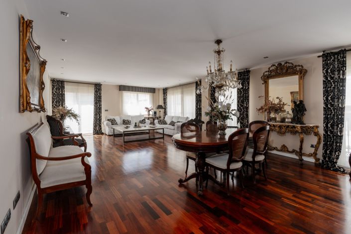 Image No.1-5 Bed Apartment for sale