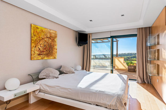 Image No.12-2 Bed Apartment for sale