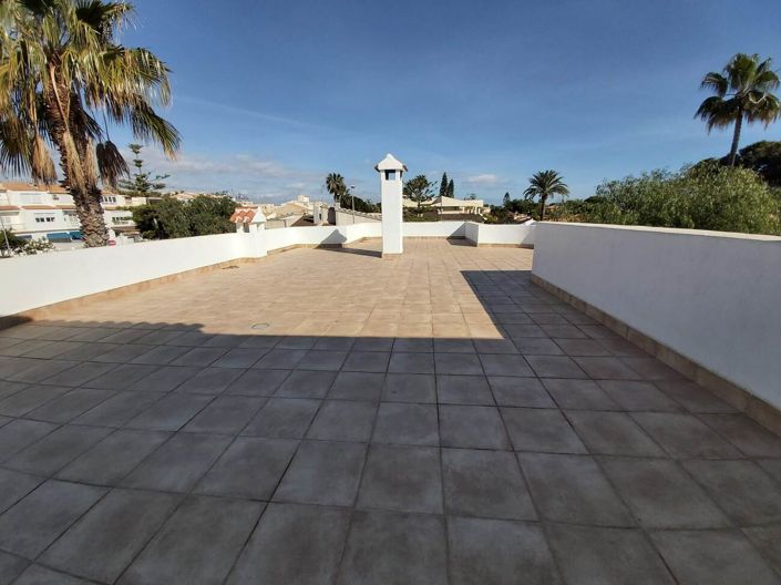 Image No.20-3 Bed Villa for sale