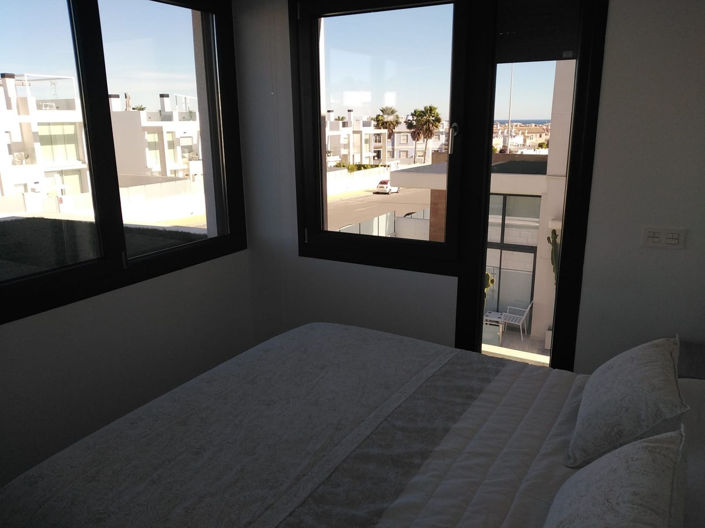 Image No.12-3 Bed Villa for sale