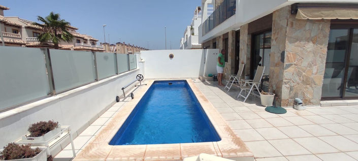 Image No.2-Villa de 2 chambres à vendre à Orihuela Costa