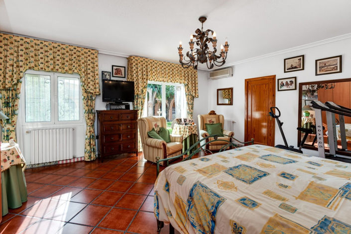 Image No.45-5 Bed Villa for sale