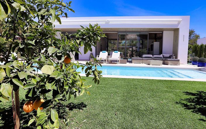 Image No.2-4 Bed Villa for sale