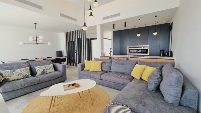 Image No.6-4 Bed Villa for sale