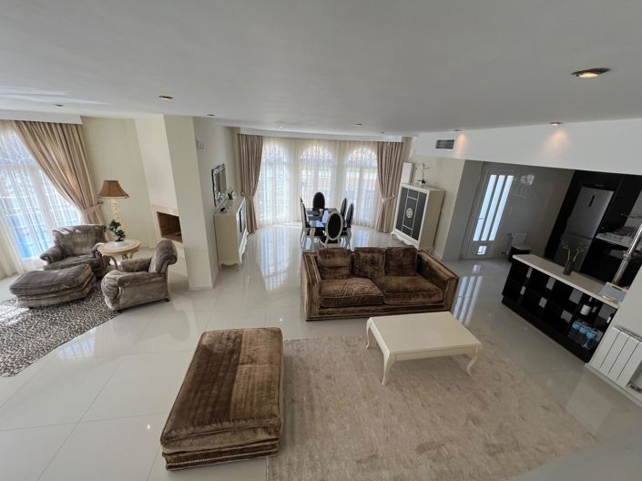 Image No.6-5 Bed Villa for sale