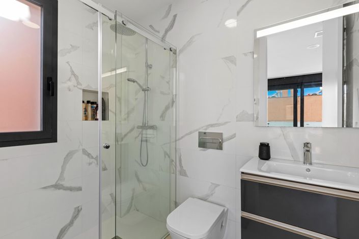 Image No.24-Villa de 4 chambres à vendre à Guardamar del Segura