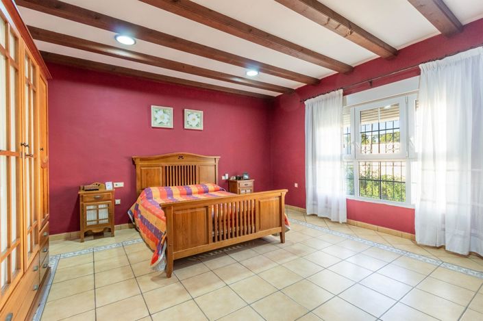 Image No.15-4 Bed Villa for sale