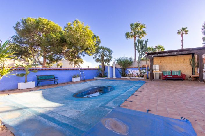 Image No.3-4 Bed Villa for sale