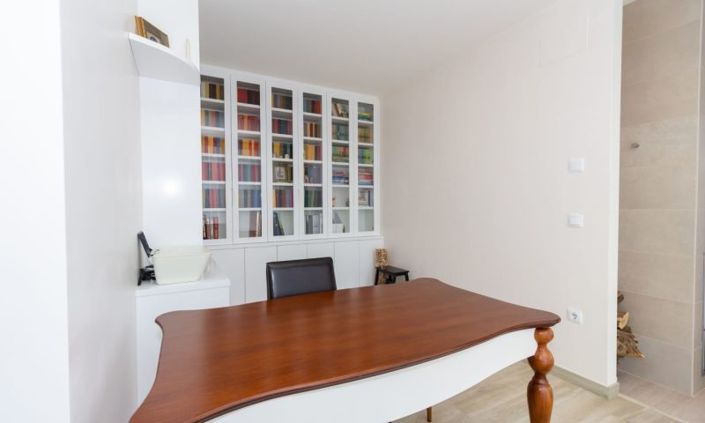 Image No.7-4 Bed Villa for sale