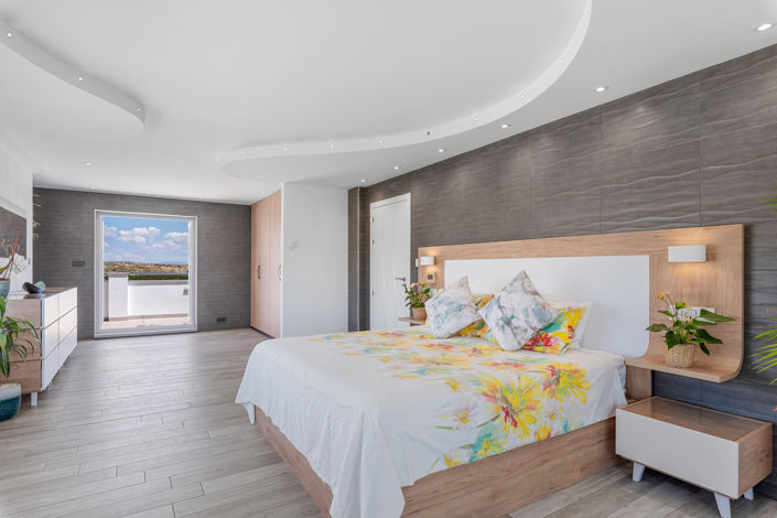 Image No.38-5 Bed Villa for sale