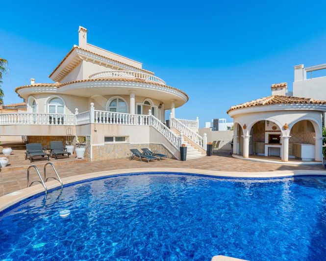Image No.1-5 Bed Villa for sale
