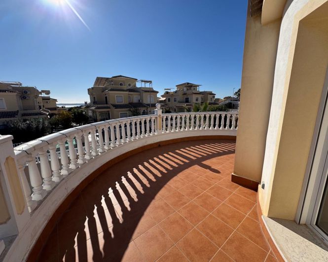 Image No.31-4 Bed Villa for sale