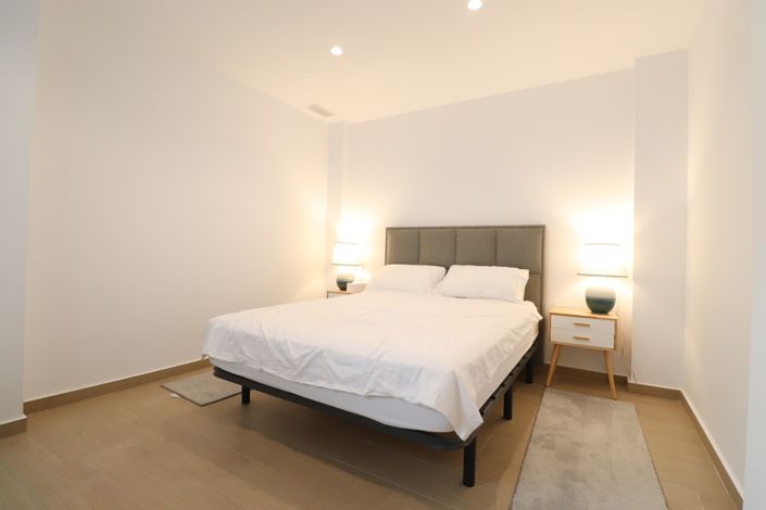 Image No.17-4 Bed Property for sale