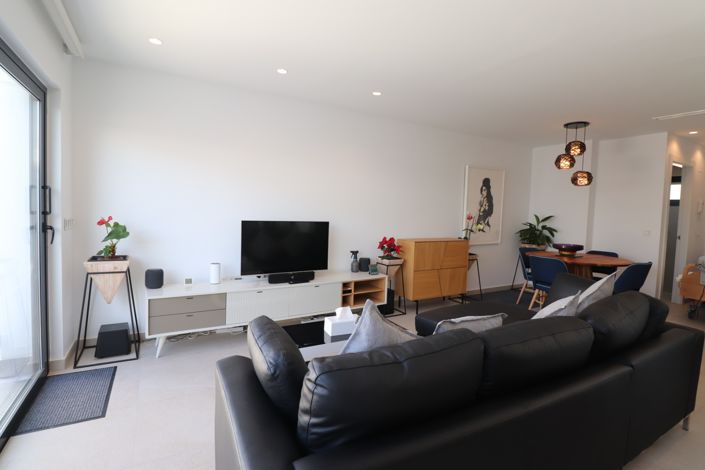 Image No.3-4 Bed Property for sale