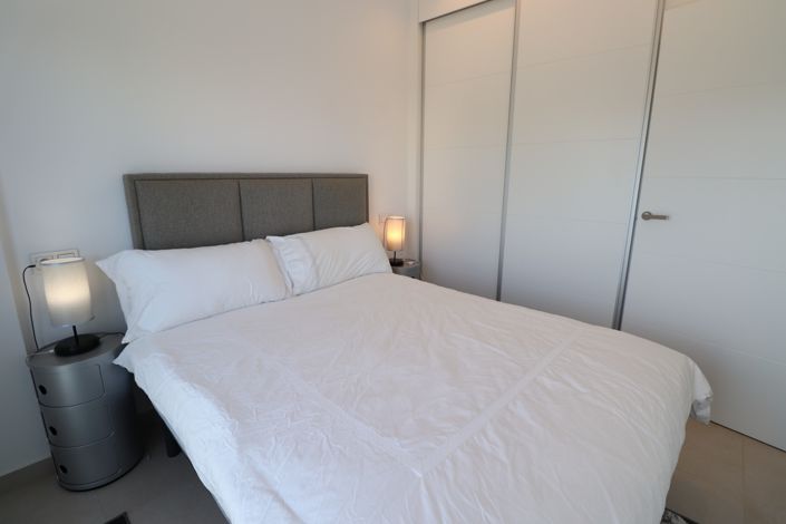 Image No.8-4 Bed Property for sale