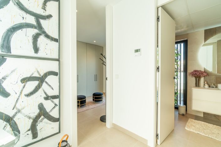 Image No.40-2 Bed Villa for sale