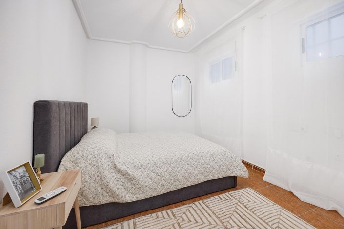 Image No.12-1 Bed Apartment for sale