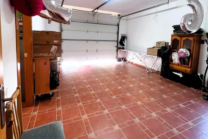 Image No.28-5 Bed Villa for sale