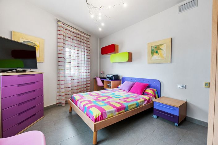 Image No.19-4 Bed Villa for sale