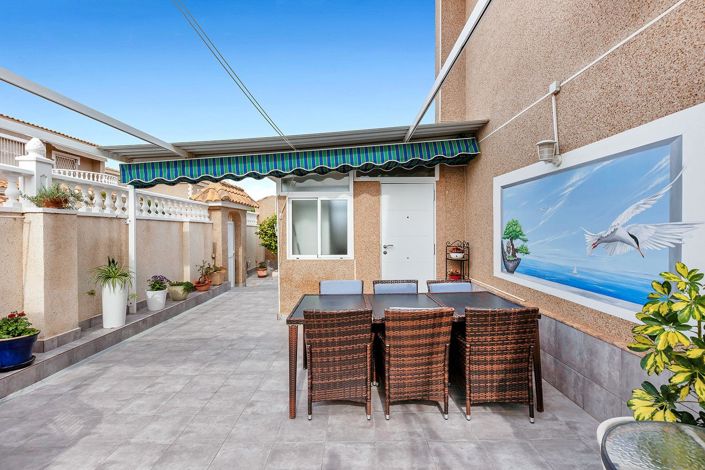 Image No.8-Villa de 5 chambres à vendre à Torrevieja