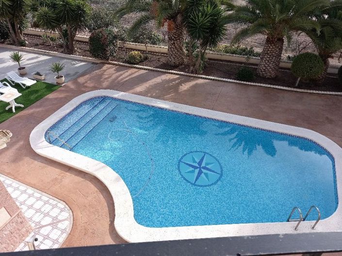 Image No.1-5 Bed Villa for sale