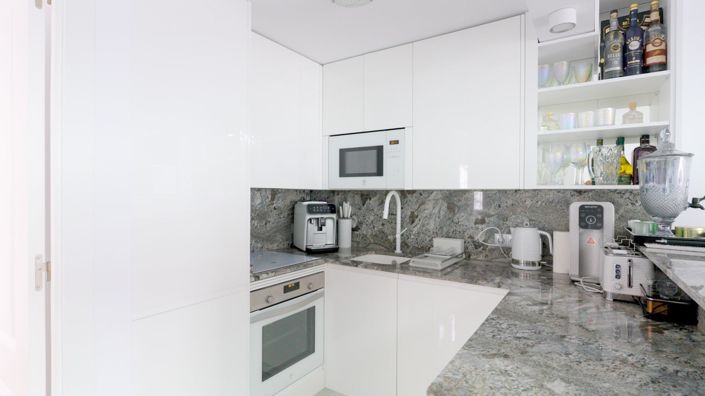 Image No.17-4 Bed Property for sale