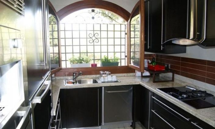 Image No.4-6 Bed Villa for sale