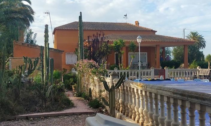 Image No.1-3 Bed Villa for sale