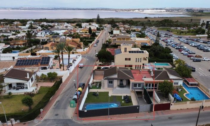 Image No.3-Villa de 3 chambres à vendre à Torrevieja