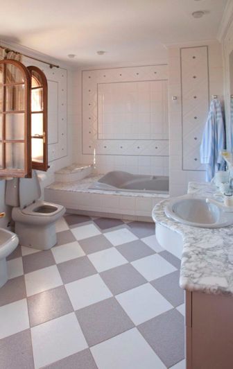 Image No.12-5 Bed Villa for sale