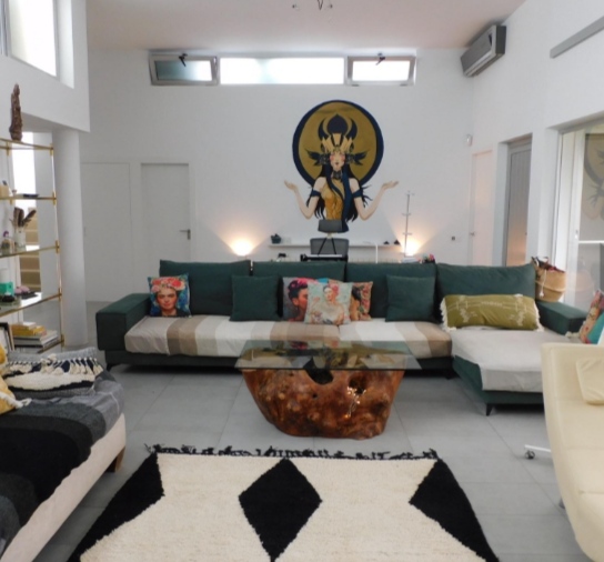 Image No.8-6 Bed Villa for sale