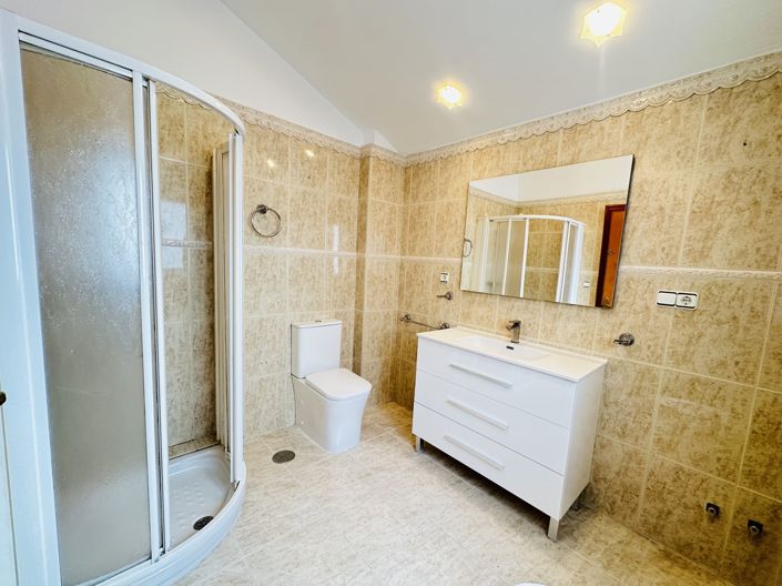 Image No.11-5 Bed Villa for sale