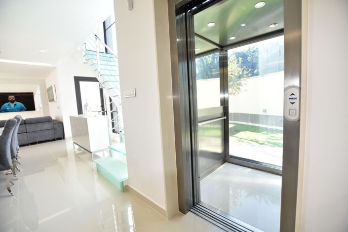 Image No.10-5 Bed Villa for sale