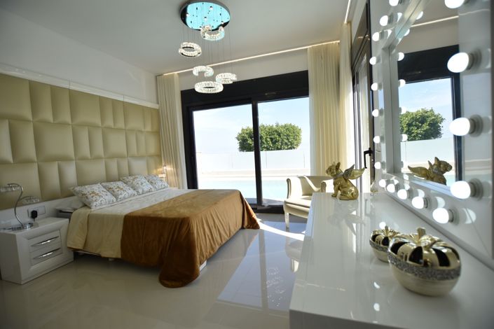 Image No.37-5 Bed Villa for sale