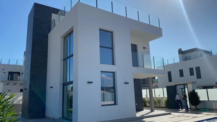 Image No.25-3 Bed Villa for sale