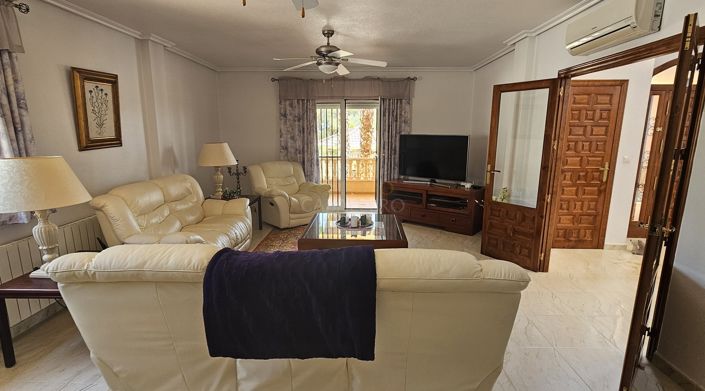 Image No.26-5 Bed Villa for sale