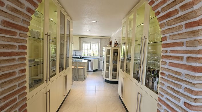 Image No.32-5 Bed Villa for sale